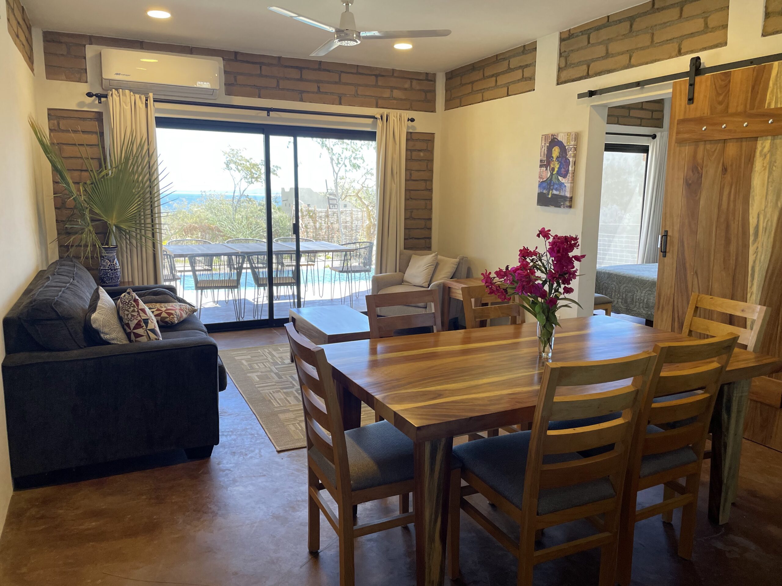 F95DBD79-7A49-4A3A-8A0C-D07C57F63792